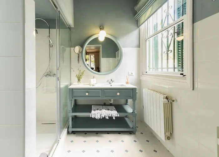 Villa Casa Colonial En El Casco Histórico De *